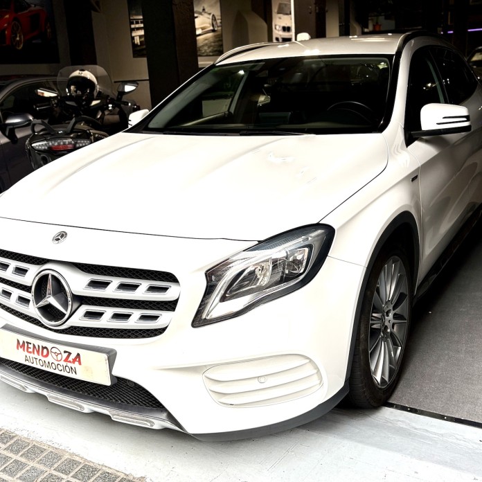 MERCEDES GLA 180 AUTOMÁTICO