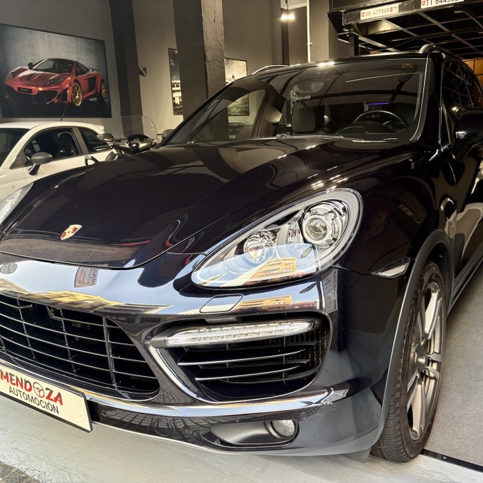 PORSCHE CAYENNE TURBO
