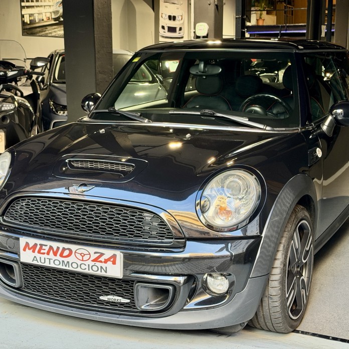 MINI JONH COOPER WORKS